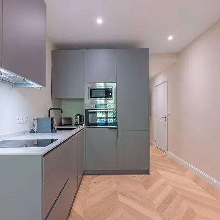 Minimalist Flat In The Heart Of The Costa Del Sol Марбелья