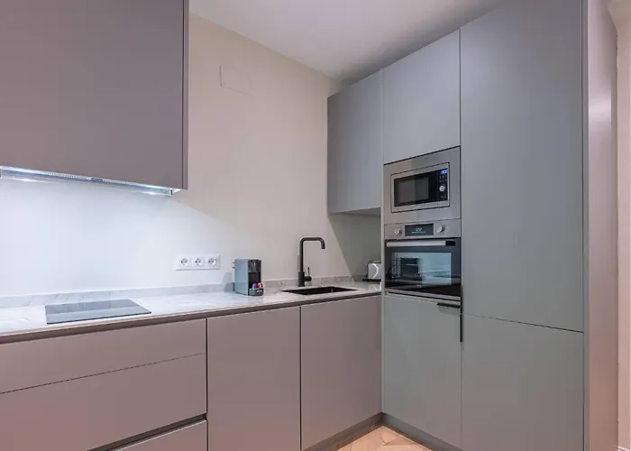 Minimalist Flat In The Heart Of The Costa Del Sol Марбелья