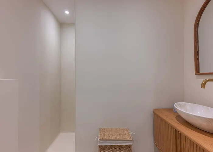 Minimalist Flat In The Heart Of The Costa Del Sol